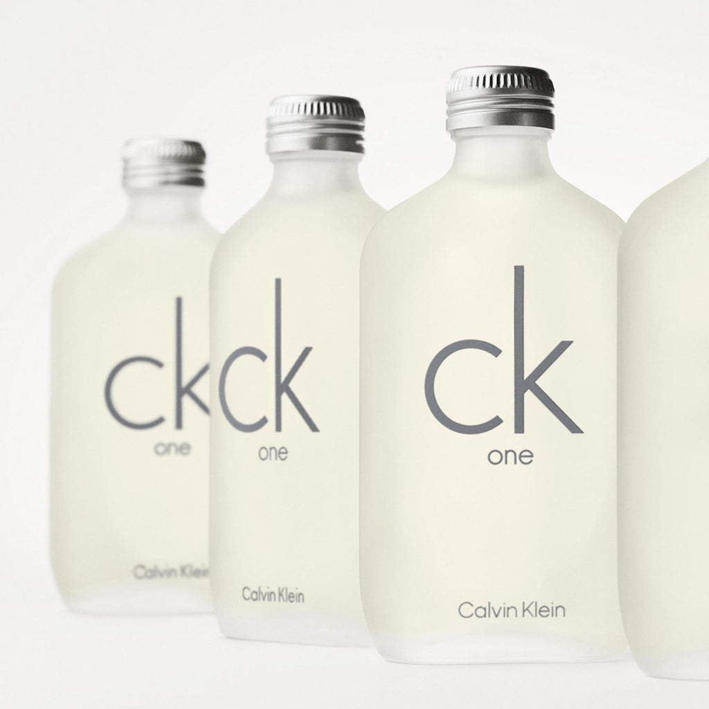 Calvin Klein CK One Eau de Toilette – Citrus Unisex Fragrance – With Notes of Green Tea, Bergamot, Cardamom, Violet & Amber – Luxury Unisex Perfumes – Long Lasting Fragrance